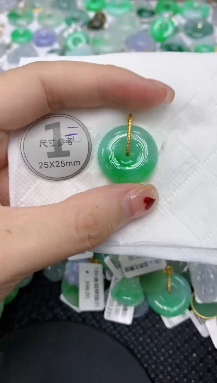 翡翠18K金镶嵌颈饰11111111