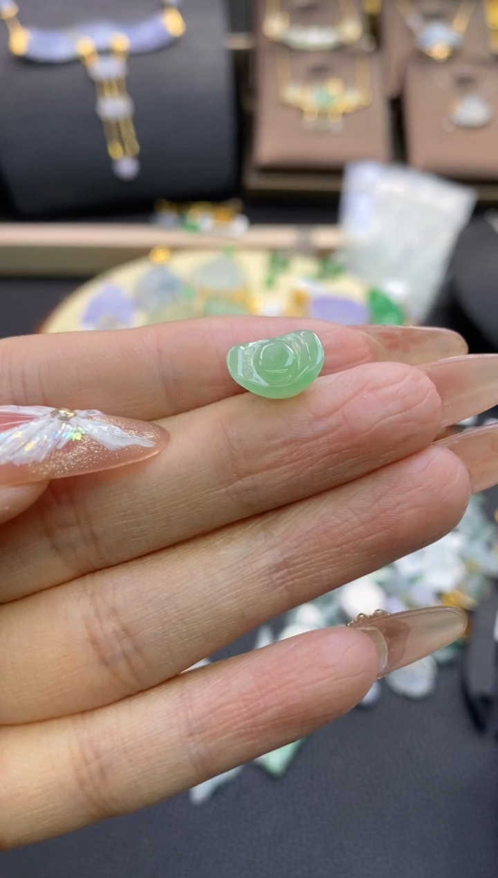 【闪购商品】翡翠颈饰未镶嵌净货11922