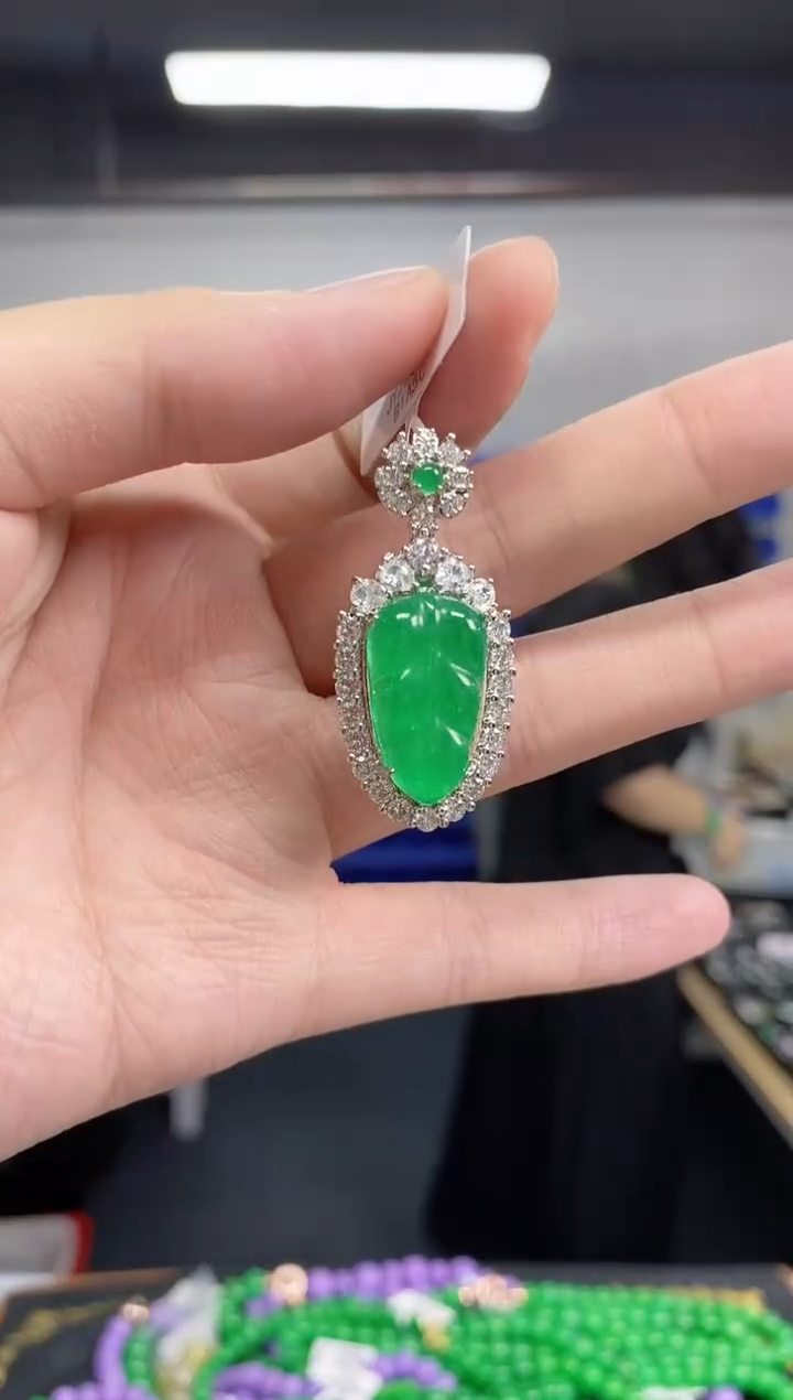 翡翠未镶嵌颈饰闪购链接多样性发其一颜色微差