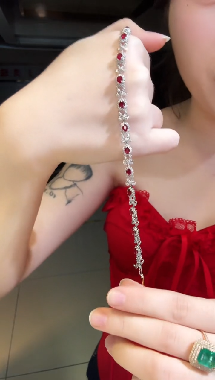 铂Pt950镶嵌手链红宝石3.20ct