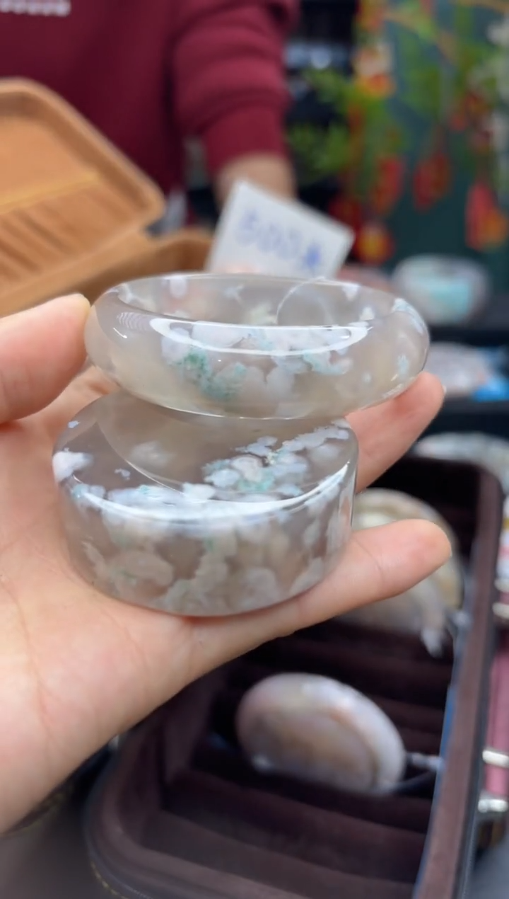 【闪购商品】石英质玉手镯未镶嵌280（53圈赠送镯心）