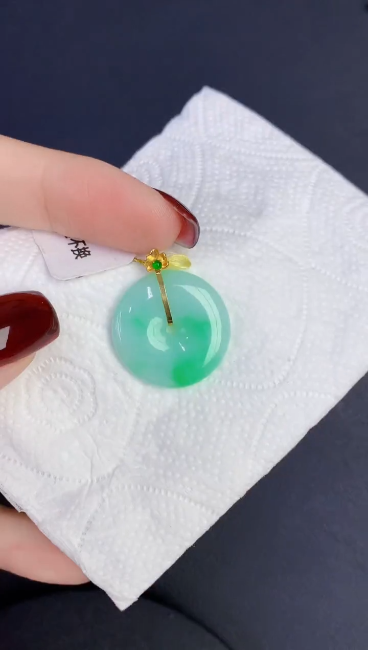 颈饰18K金镶嵌翡翠缅甸天然翡翠A货