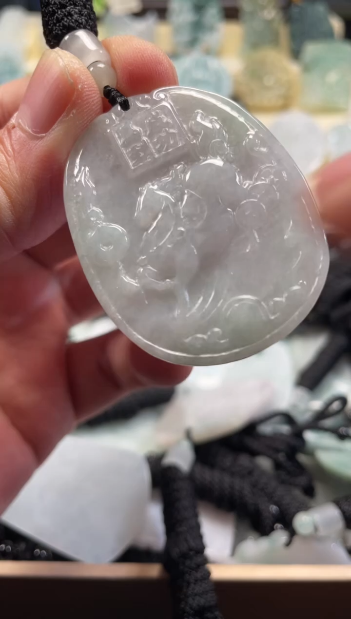 颈饰未镶嵌翡翠12/28/018