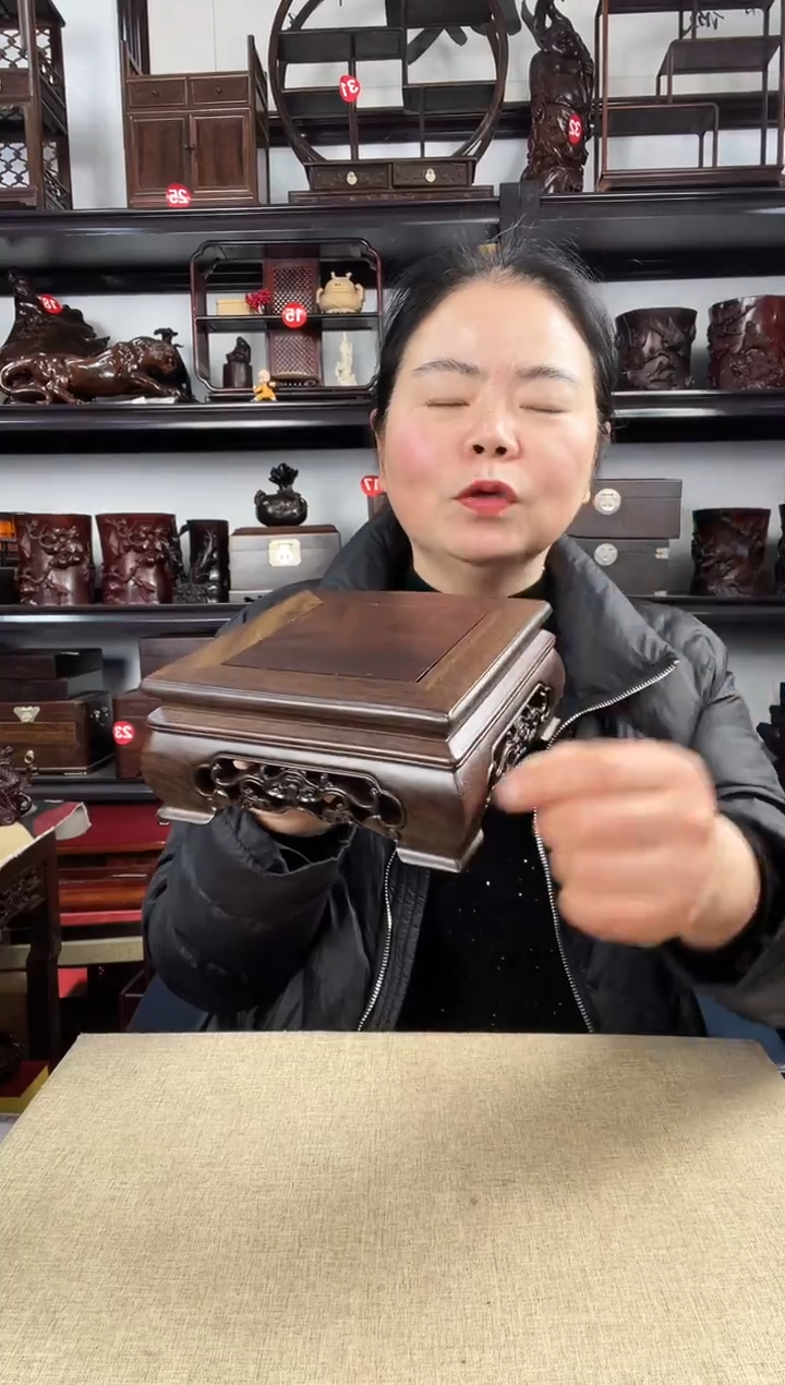 木灵芝正方老李红木工艺品