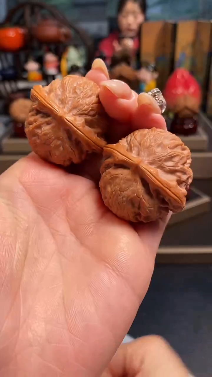 【闪购商品】文玩核桃把件H50宫灯40