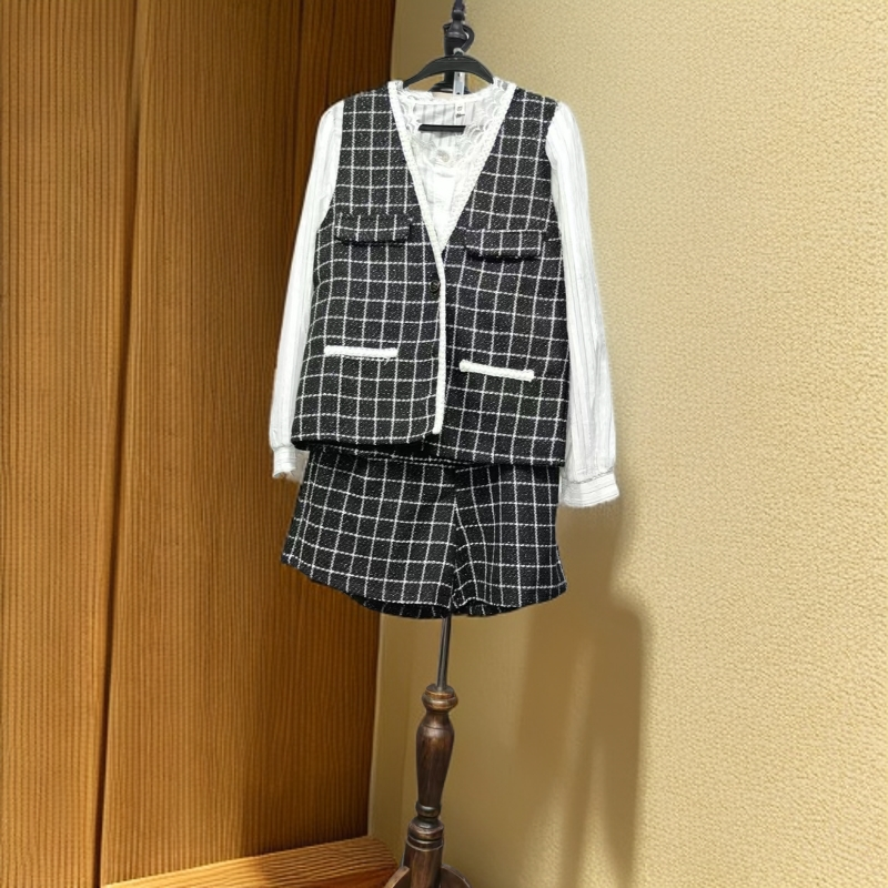 秋冬季洋气减龄衬衫千鸟格马甲短裤三件套C569套装小香风