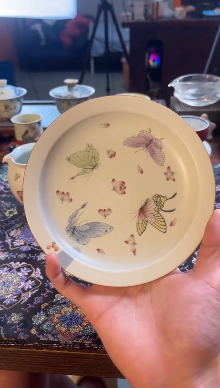 111雲青素坊【福利款】青花斗彩蝴蝶壶承