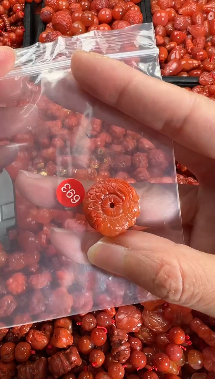 【闪购商品】南红玛瑙颈饰未镶嵌1