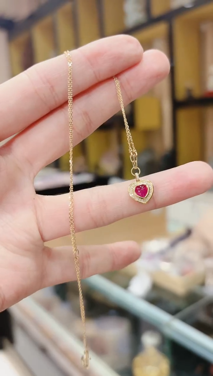 【闪购商品】红宝石项链18K金镶嵌爱心吊坠
