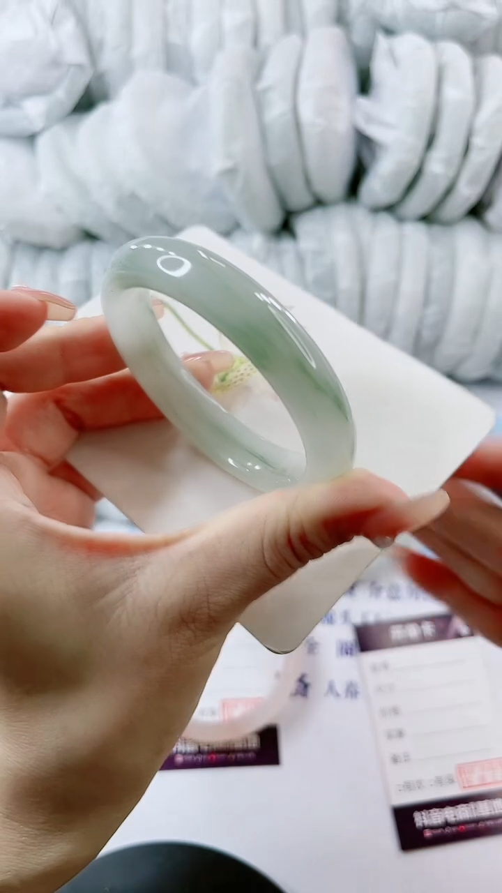 【闪购商品】石英质玉手镯未镶嵌0800153398-多样性发货