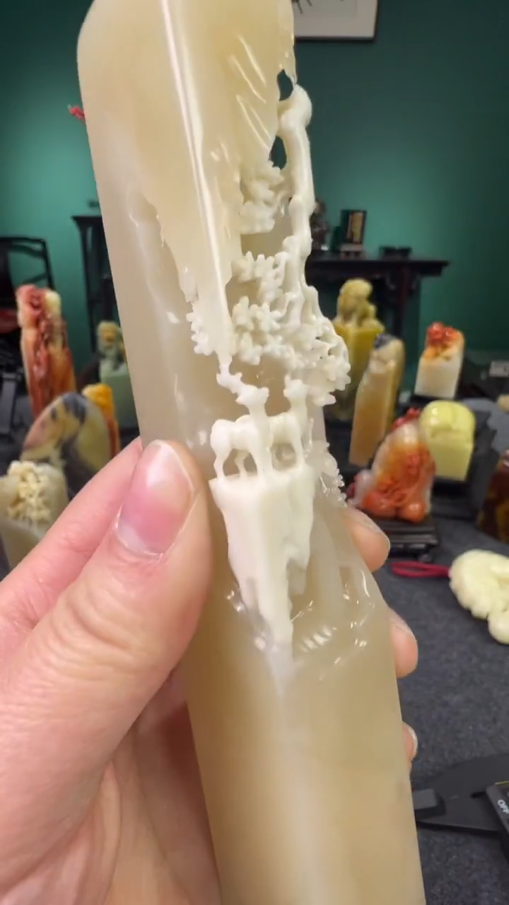 【闪购商品】老挝石荔枝冻双鹿雕钮