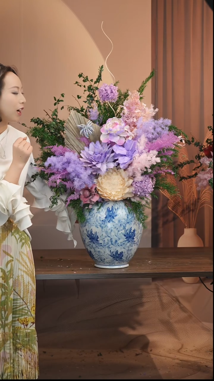 藤：            花+花瓶