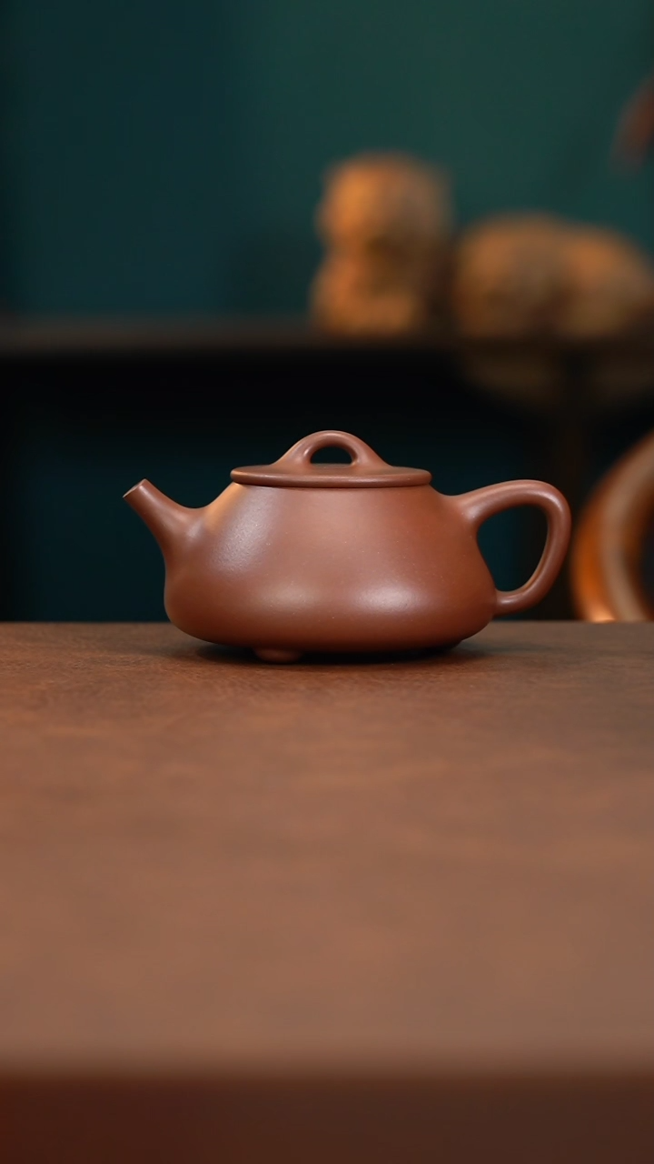 【闪购商品】底槽青茶壶@@AA14168 周陶君平盖石瓢