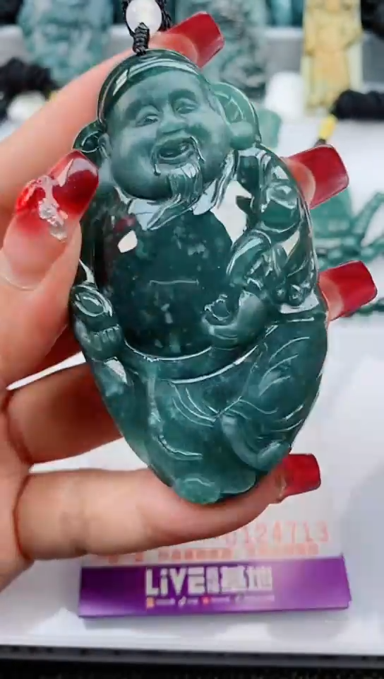 【闪购商品】翡翠颈饰未镶嵌              