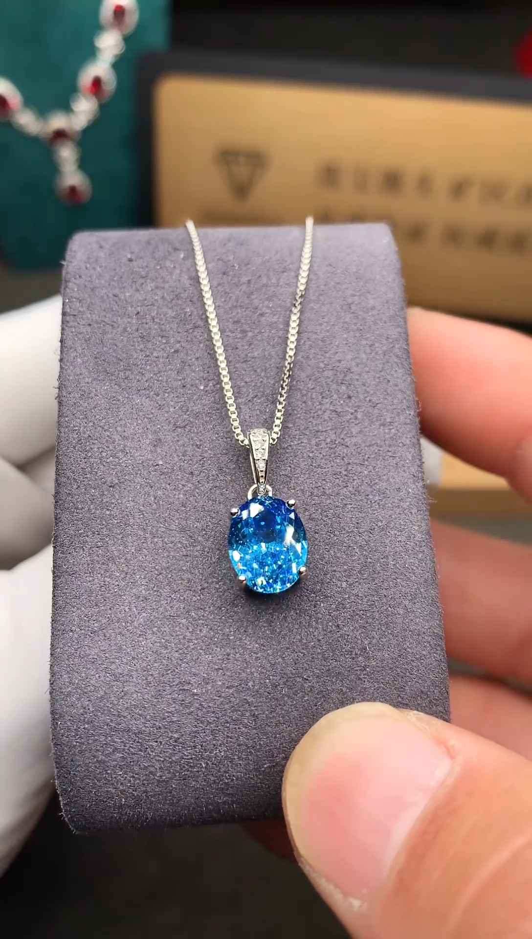 银S925镶嵌颈饰海蓝宝石.......