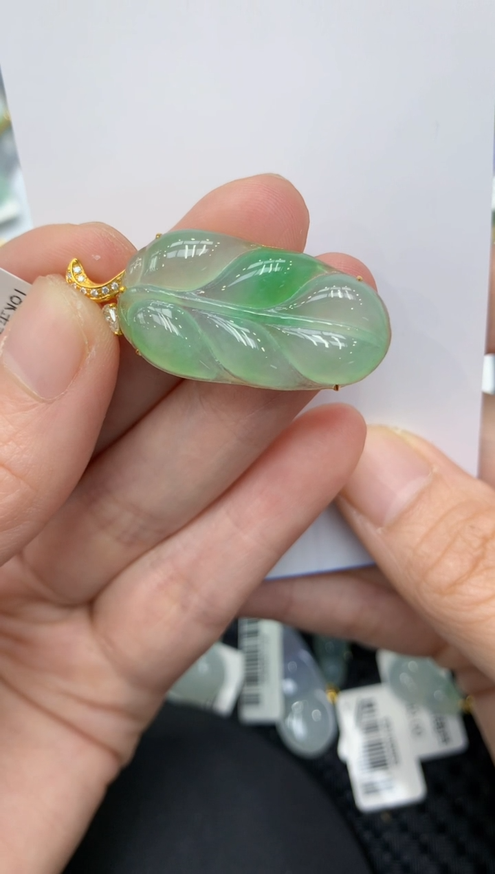 【闪购商品】翡翠颈饰18K金镶嵌111111111111