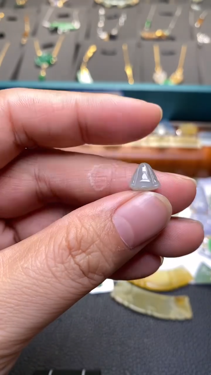 颈饰未镶嵌翡翠净货35157