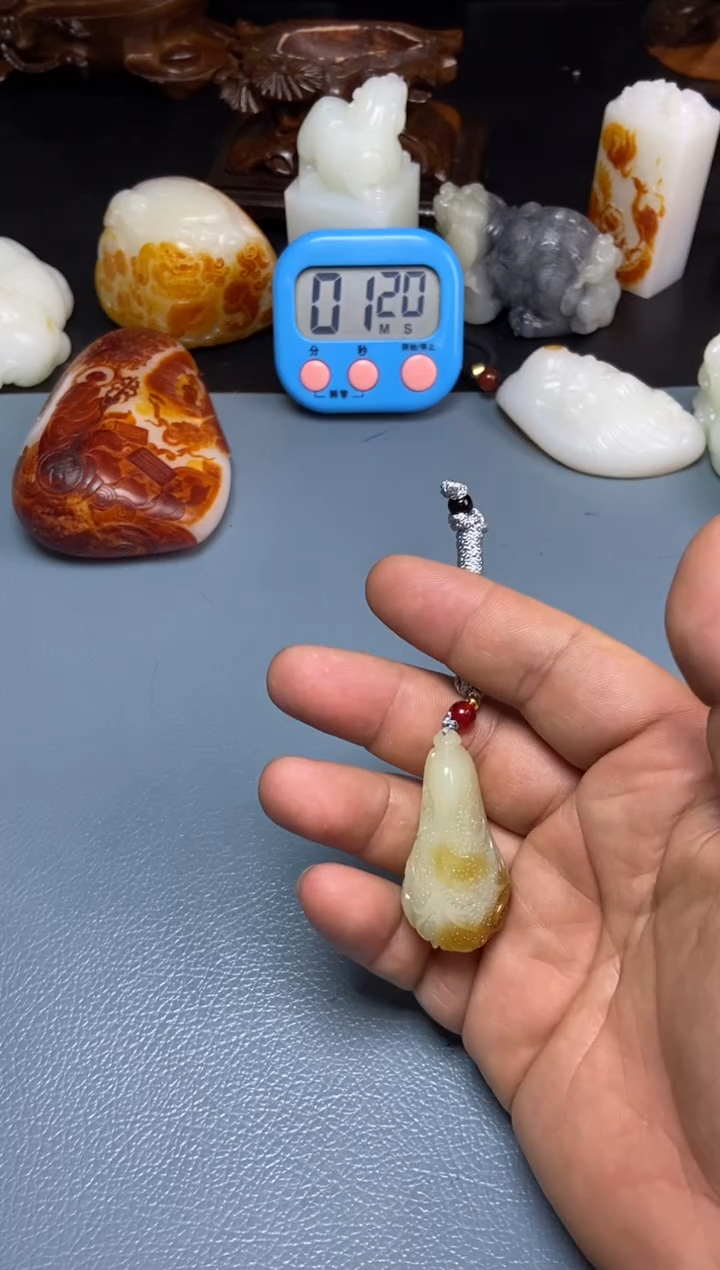 和田玉未镶嵌挂件和田玉