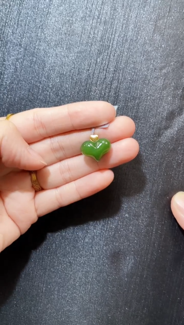 吊坠(赠链)18K金镶嵌和田玉多样性发一