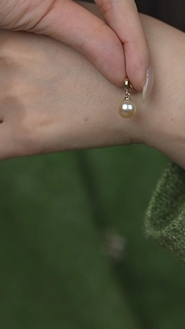 【闪购商品】海水珍珠吊坠(不含链)18K金镶嵌羽黄金吊坠8.5