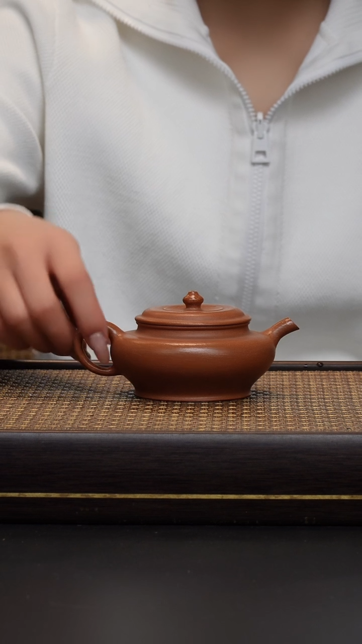 茶壶紫砂紫砂 鹅黄降坡 虚扁