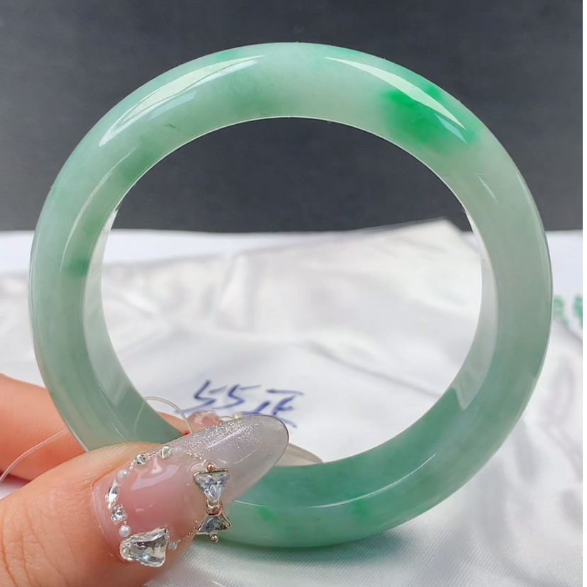 【精典翡翠精选】抖音基地发货 天然缅甸A货翡翠手镯正圈带阳绿