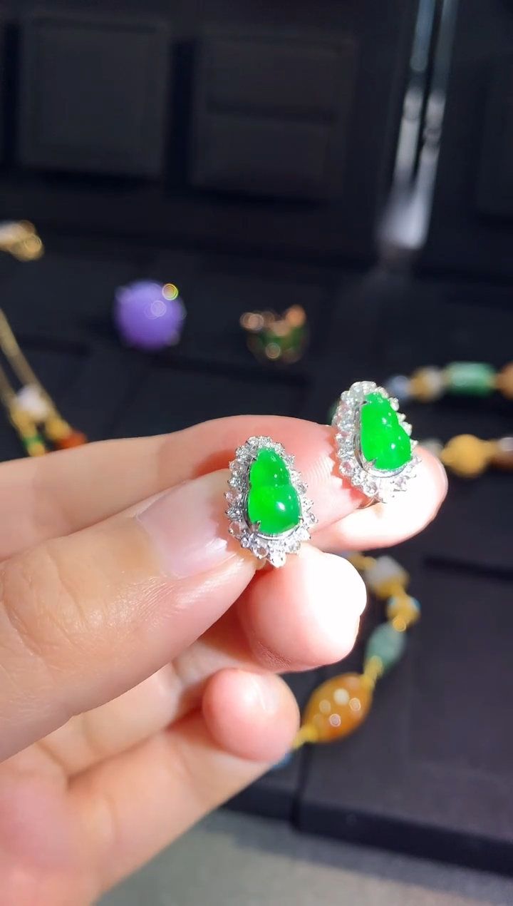 【闪购商品】翡翠耳饰18K金镶嵌耳饰