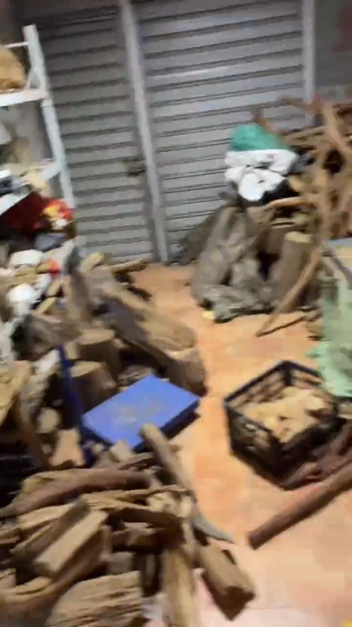 贡木苏****ꫜ贡木原材料手串