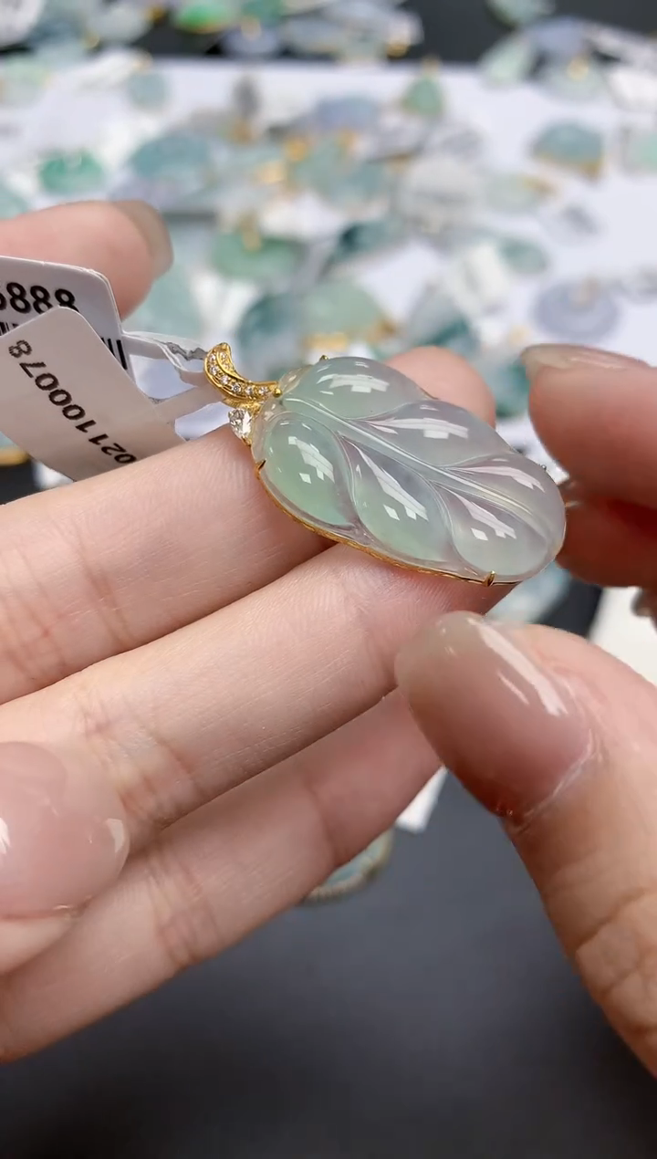 【闪购商品】翡翠颈饰18K金镶嵌天然缅甸翡翠A货