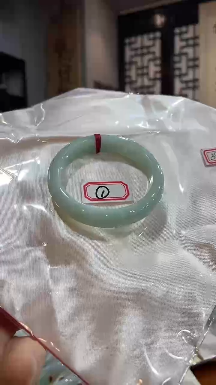 未镶嵌手镯翡翠53,18