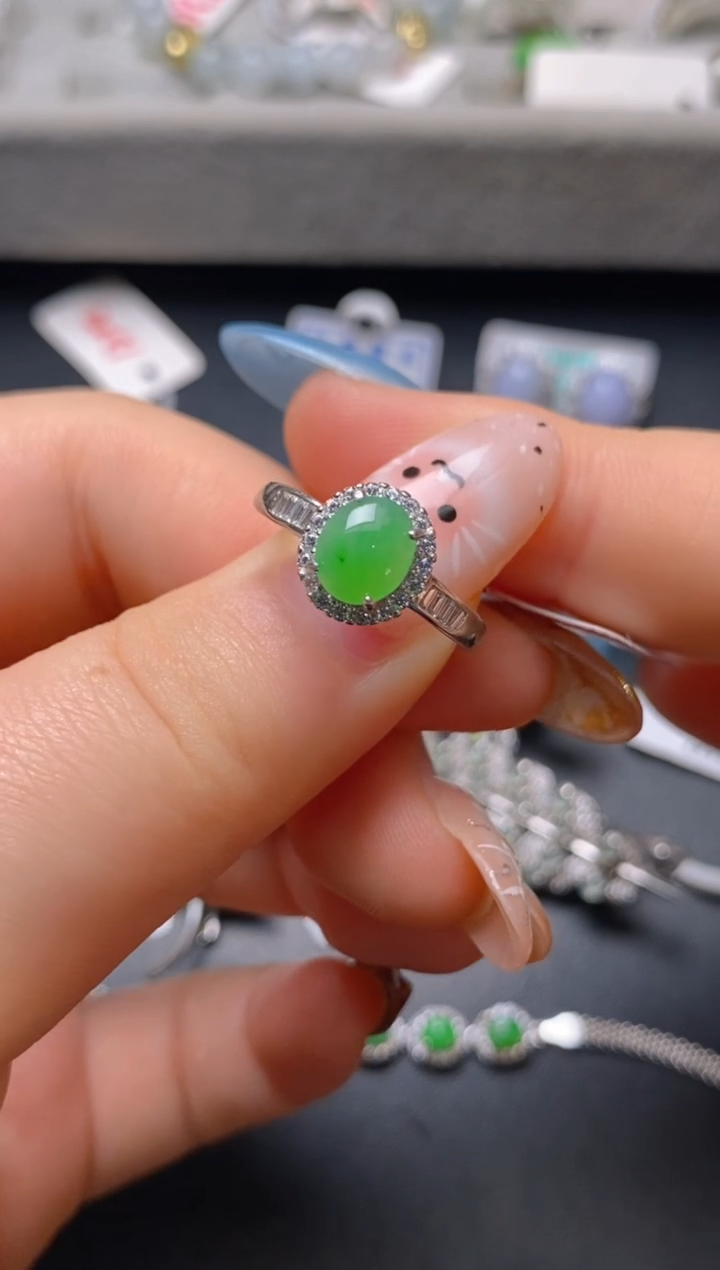 银S925镶嵌戒指翡翠百内无证书