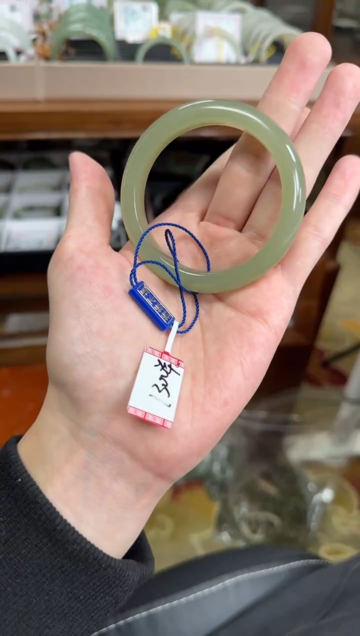 未镶嵌手镯和田玉56