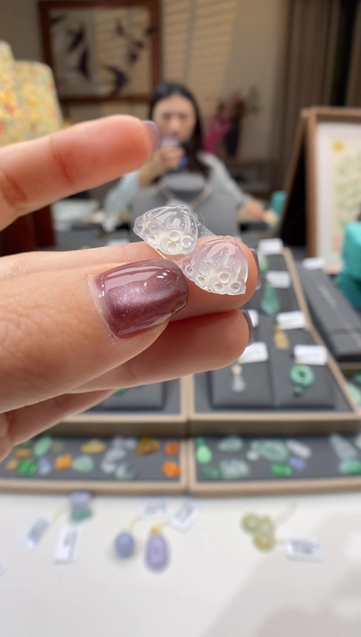 【闪购商品】翡翠颈饰未镶嵌莲蓬