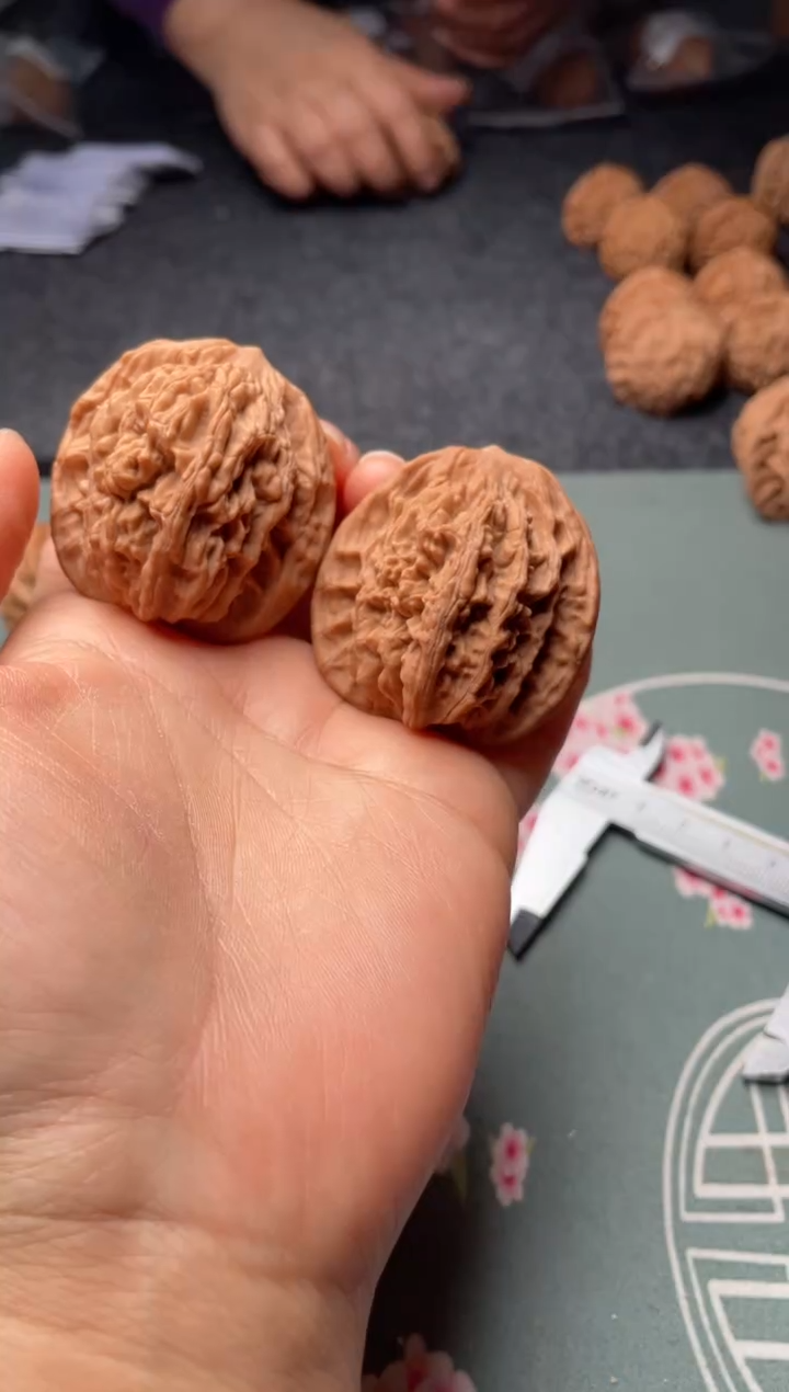 把件文玩核桃w85  麦虎 43尺