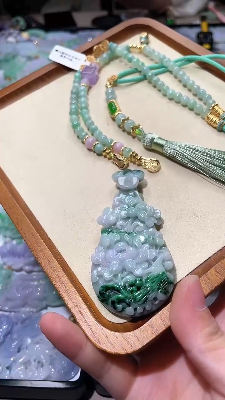 【闪购商品】翡翠颈饰未镶嵌吊坠