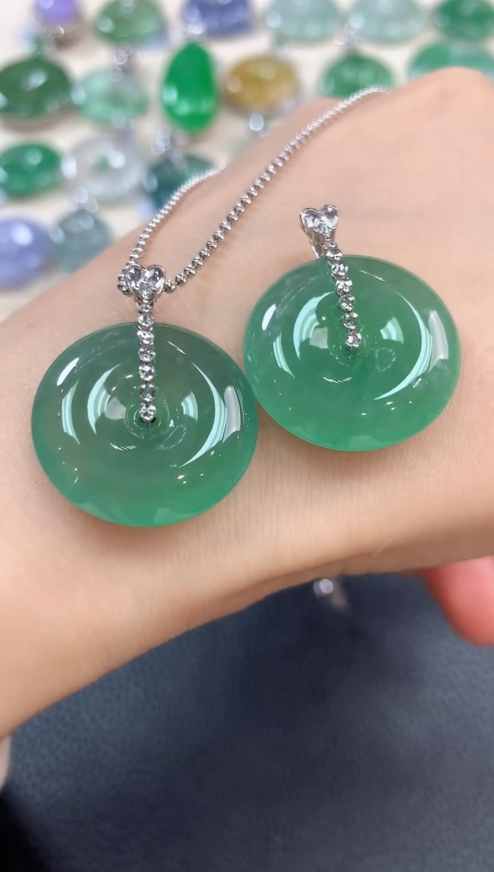 【闪购商品】翡翠吊坠(不含链)18K金镶嵌b27多样性一件发货