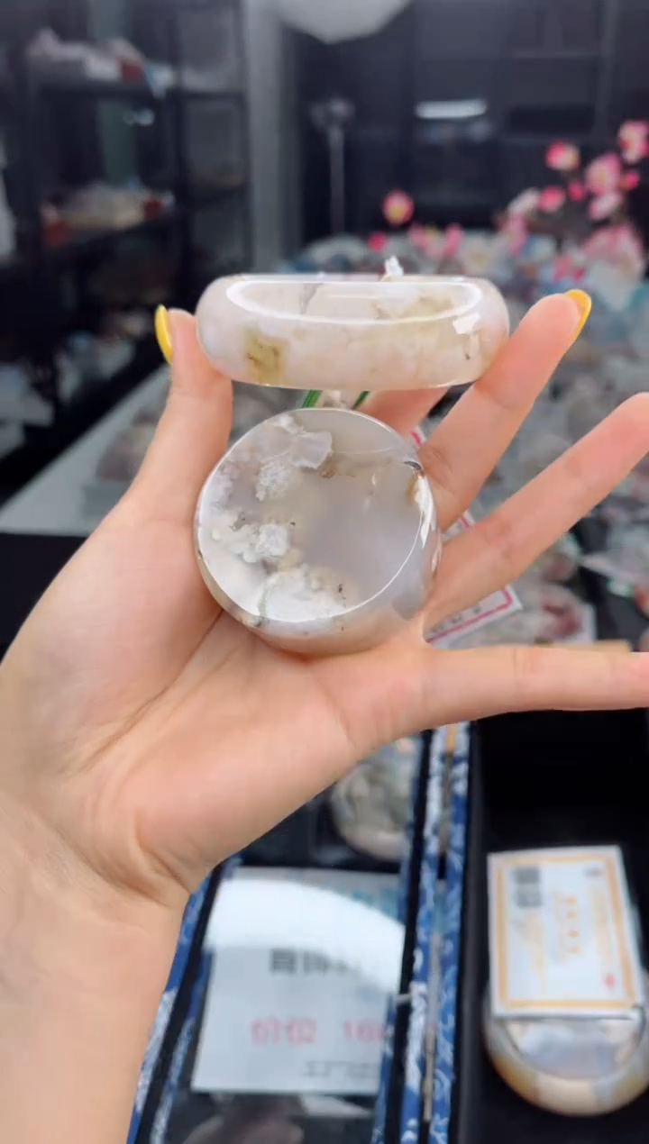 石英质玉未镶嵌手镯55圈口（赠送镯心）3650053