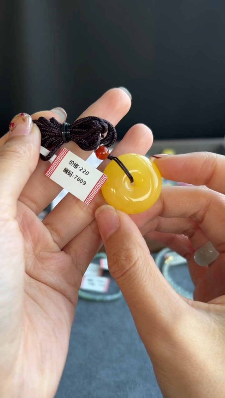 蜜蜡颈饰未镶嵌7609买断