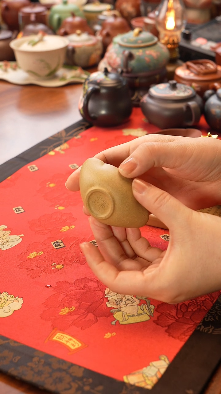 茶壶紫砂黄段泥元宝杯 张月