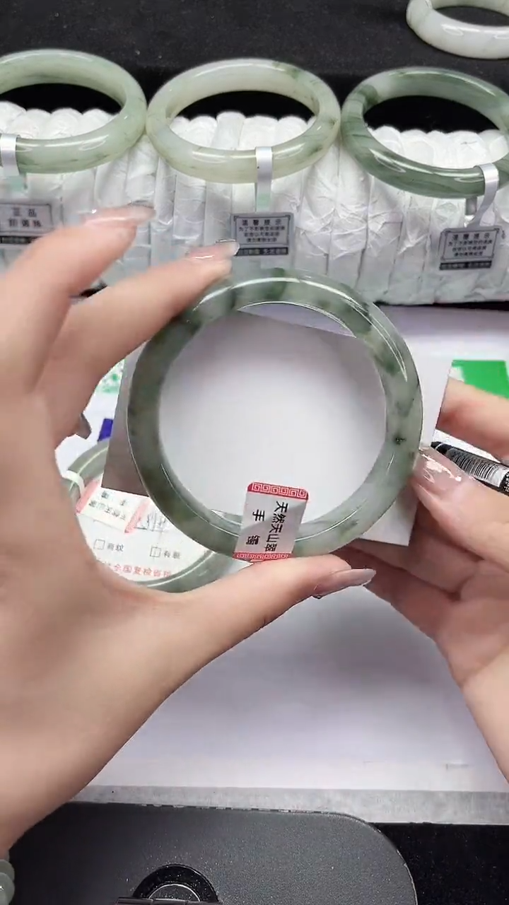 未镶嵌手镯石英质玉411-60/61