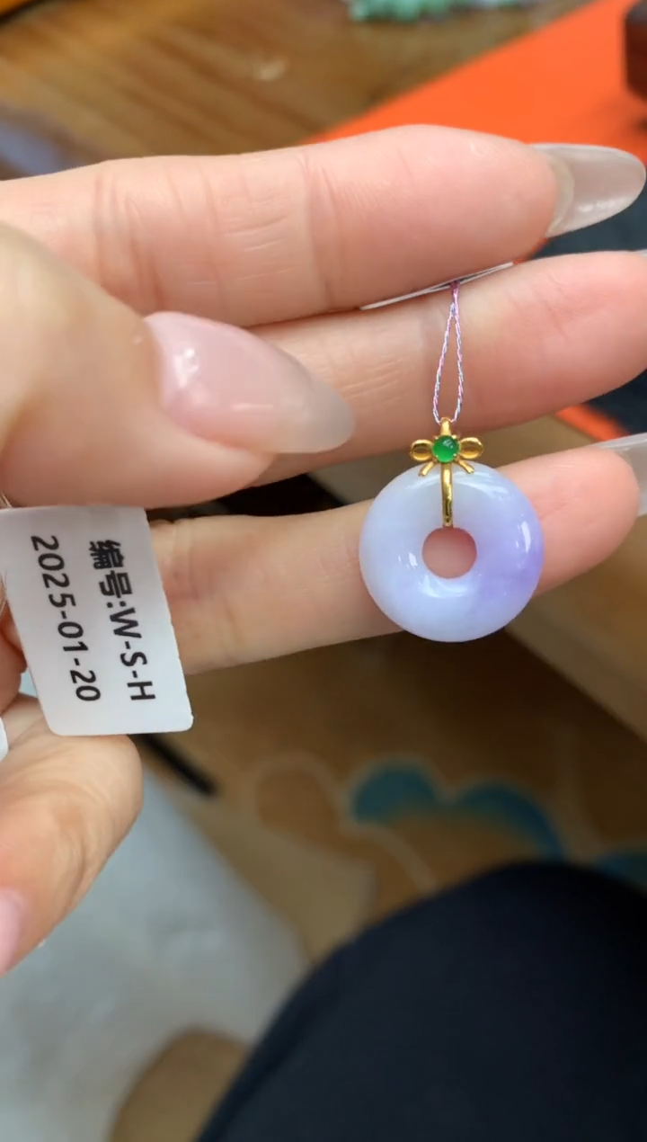 【闪购商品】翡翠颈饰18K金镶嵌甜甜圈