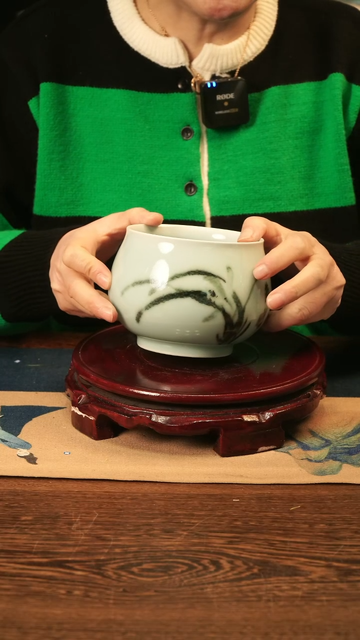 【闪购商品】青瓷 釉中彩 兰花画 钵B