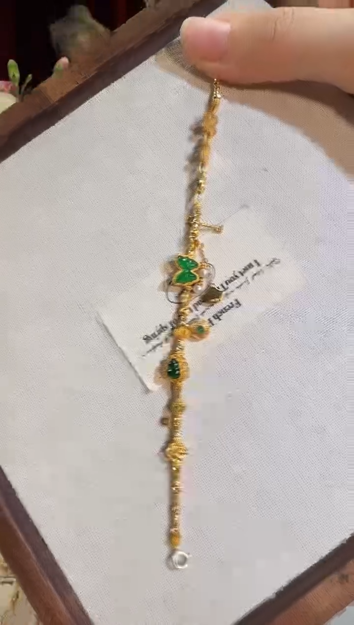 【闪购商品】翡翠手链18K金镶嵌全金蝴蝶多宝设计款