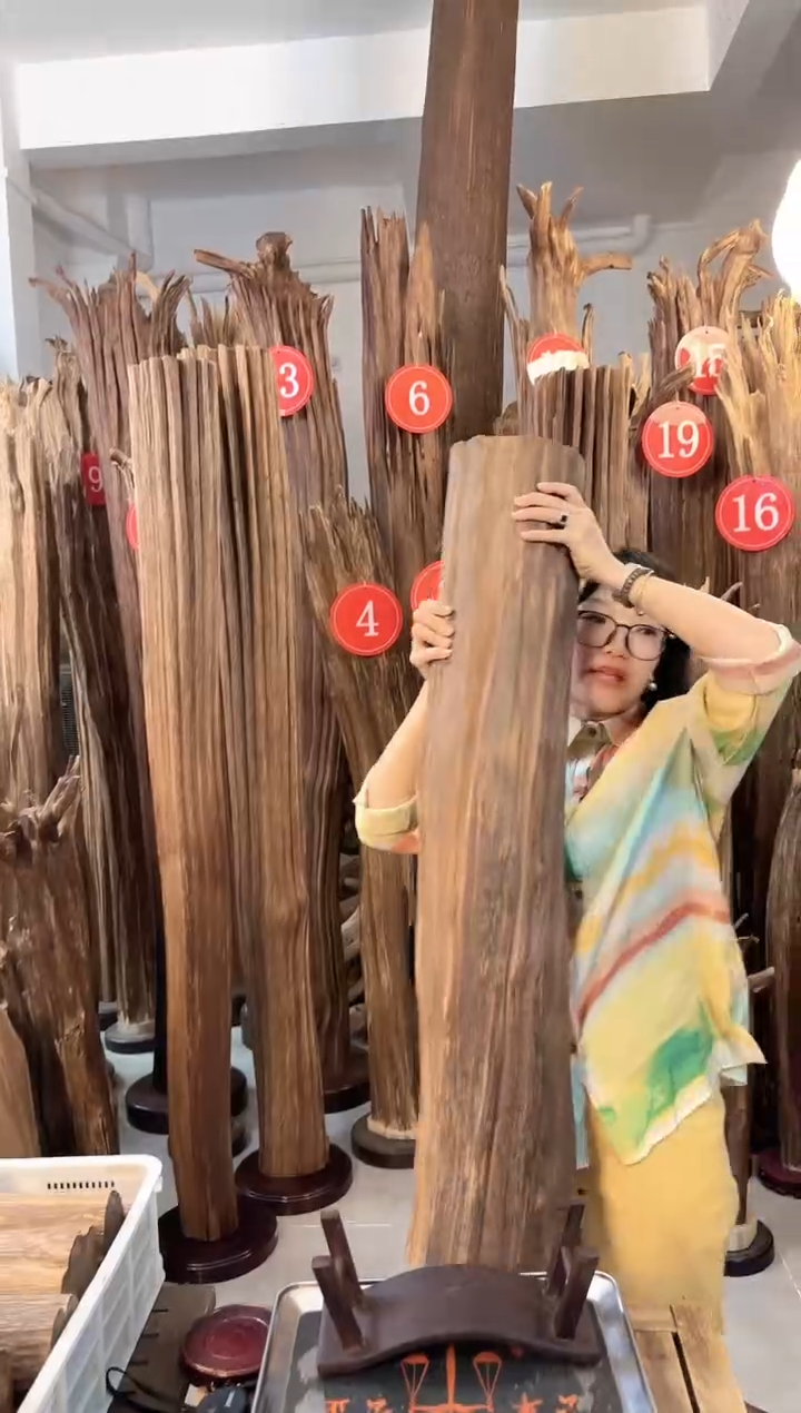 沉香沉香枕天***@沉香原料发一件31