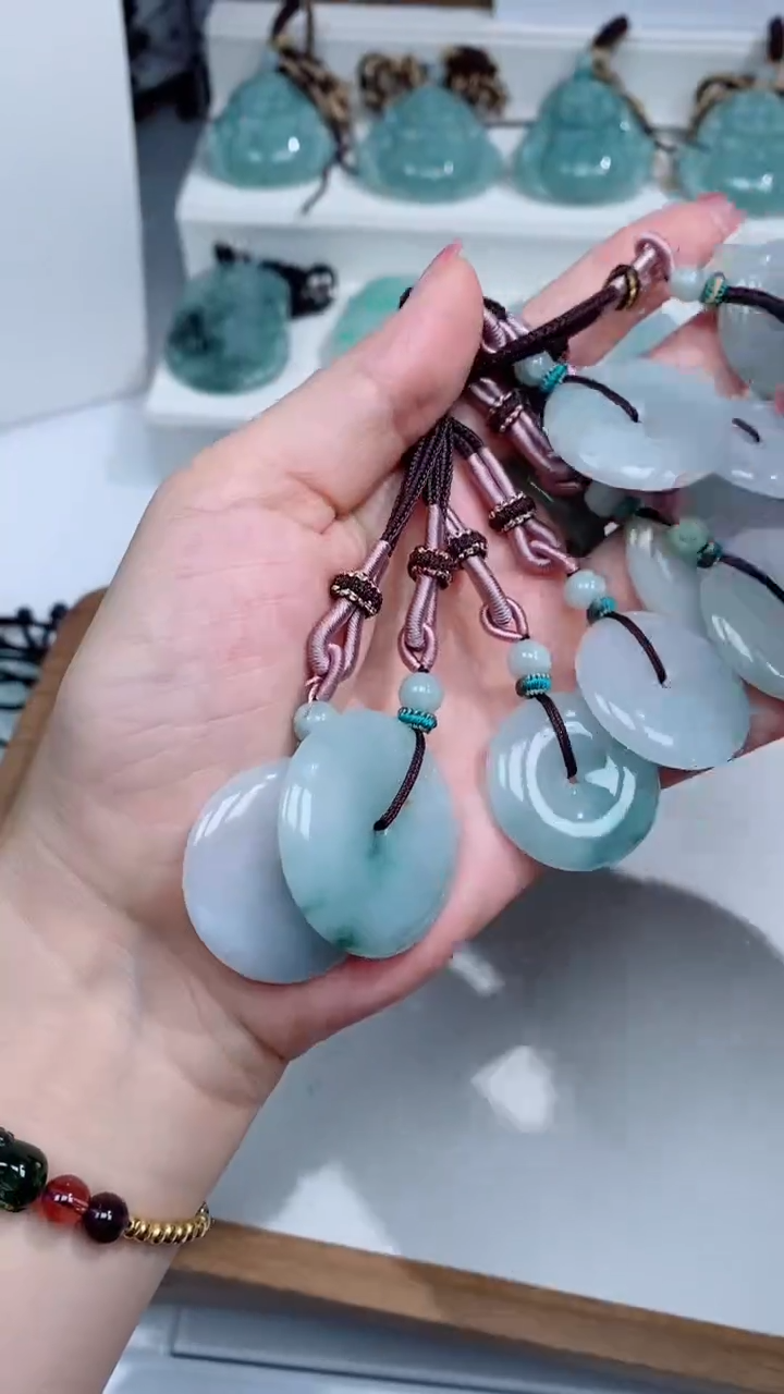 翡翠未镶嵌颈饰吊坠团购多样性发一件