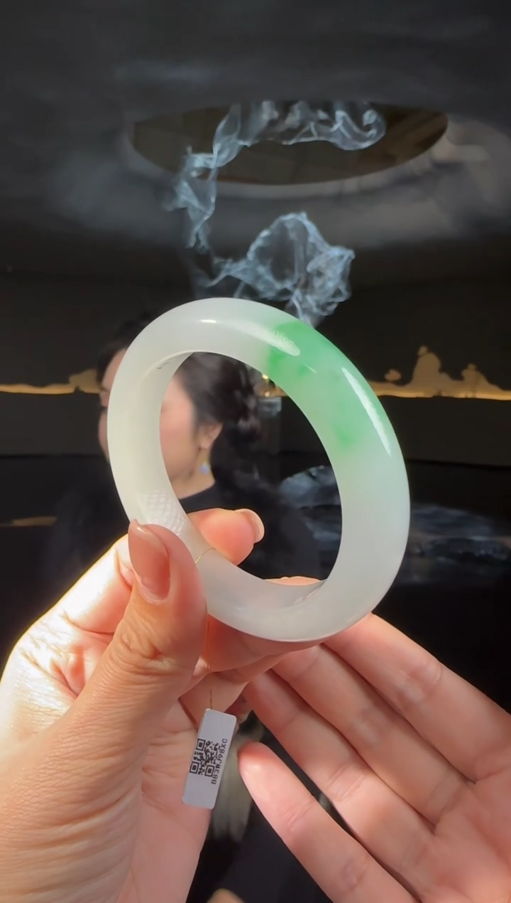 未镶嵌手镯翡翠阳春白雪