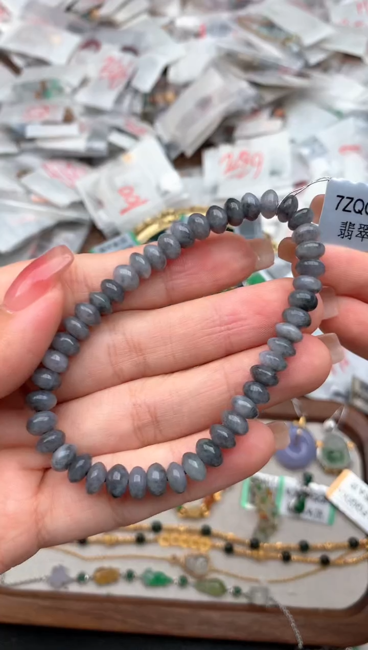 未镶嵌挂件翡翠一