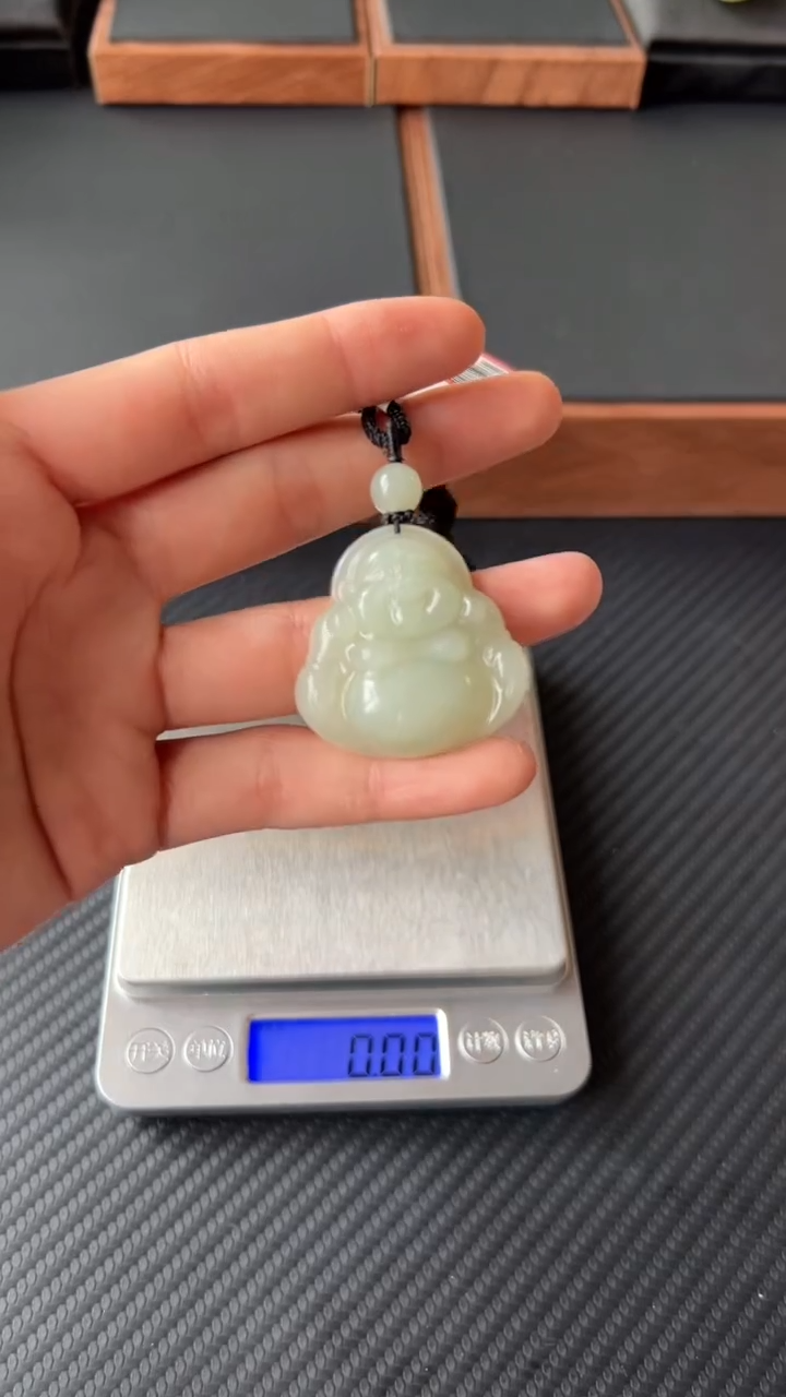 【闪购商品】和田玉吊坠(赠链)未镶嵌且末微色差近矿