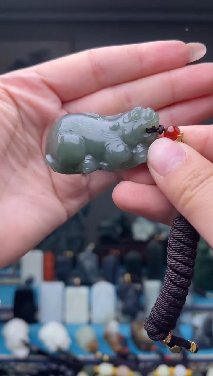 未镶嵌和田玉挂件1