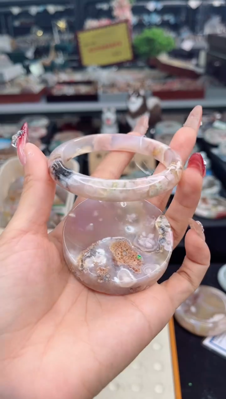 【闪购商品】石英质玉手镯未镶嵌57圈口（赠品镯心）3507475